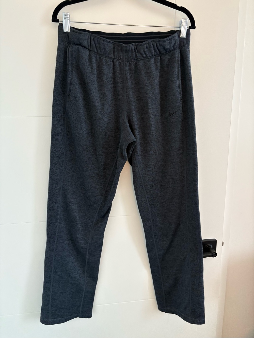Nike Men’s Charcoal Gray Therma-FIT Jogger Sweatpants - Very Warm! Fleece-lined!